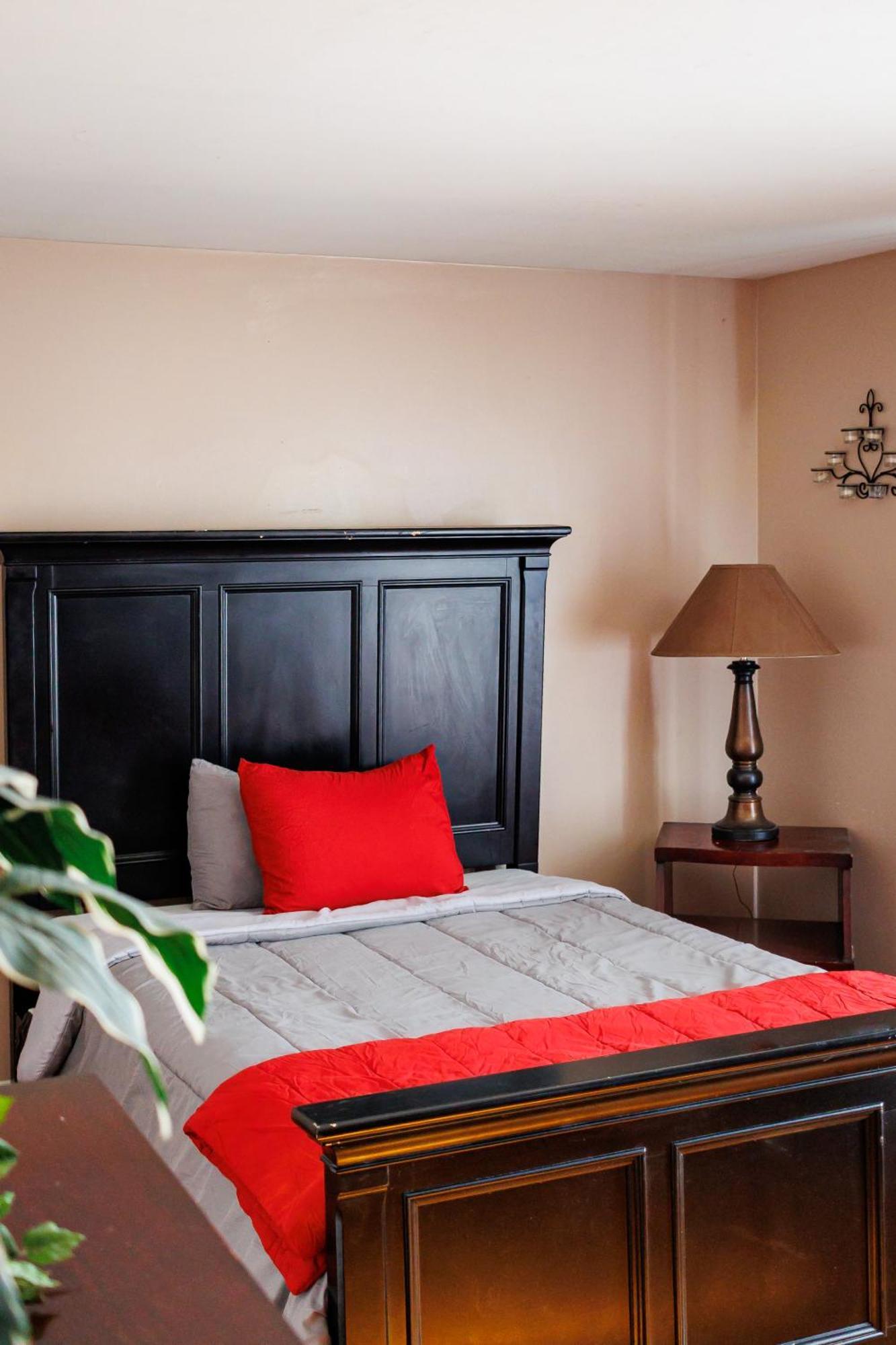 Vila In The Heart Of The Qc! Charlotte Exteriér fotografie